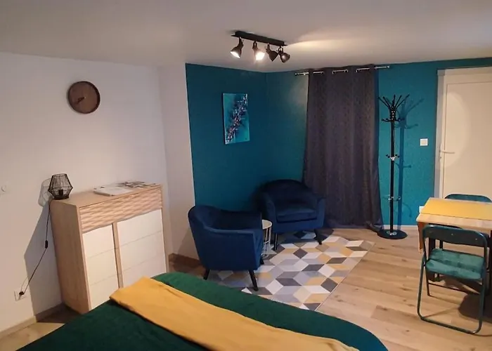 Un Studio Dans Maison Familiale